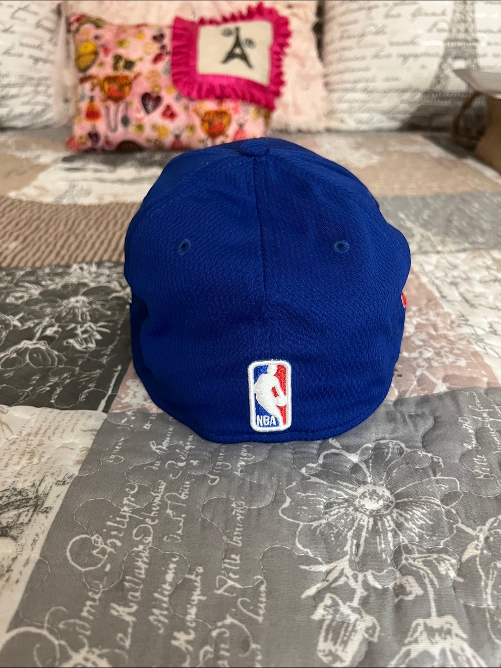 New Era 76ers Bold Blue 39THIRTY Stretch Fit Hat - Picture 5 of 9